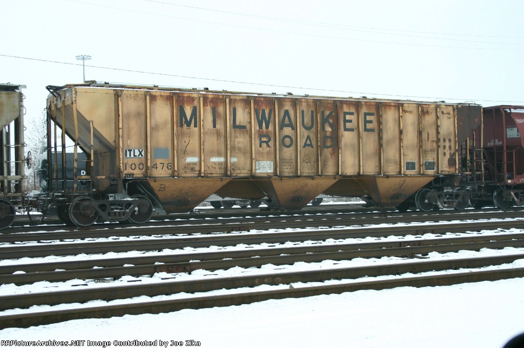 ITLX 100476 54 FT Covered Hopper Ex Milwaukee Road