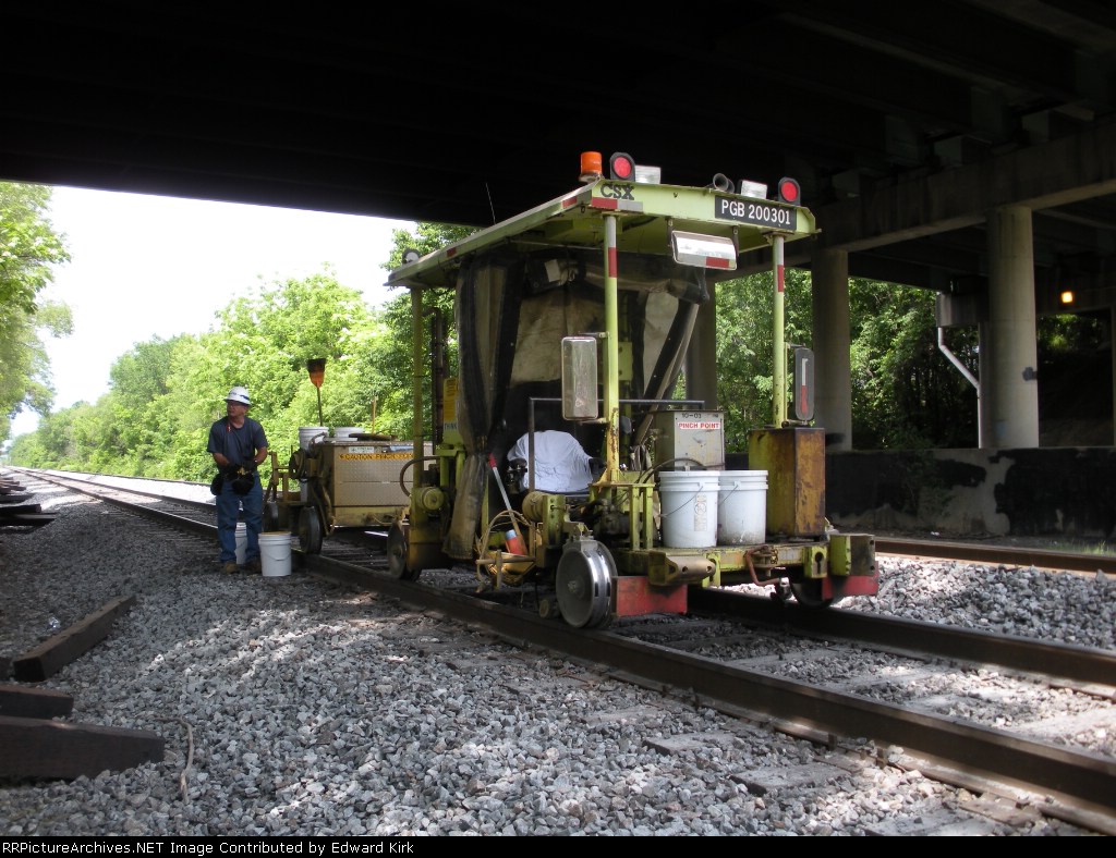2 Tie Marker, Painter