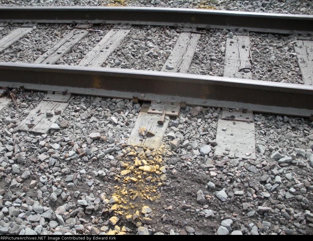 3.2 Pulled Spike, Moved Plate