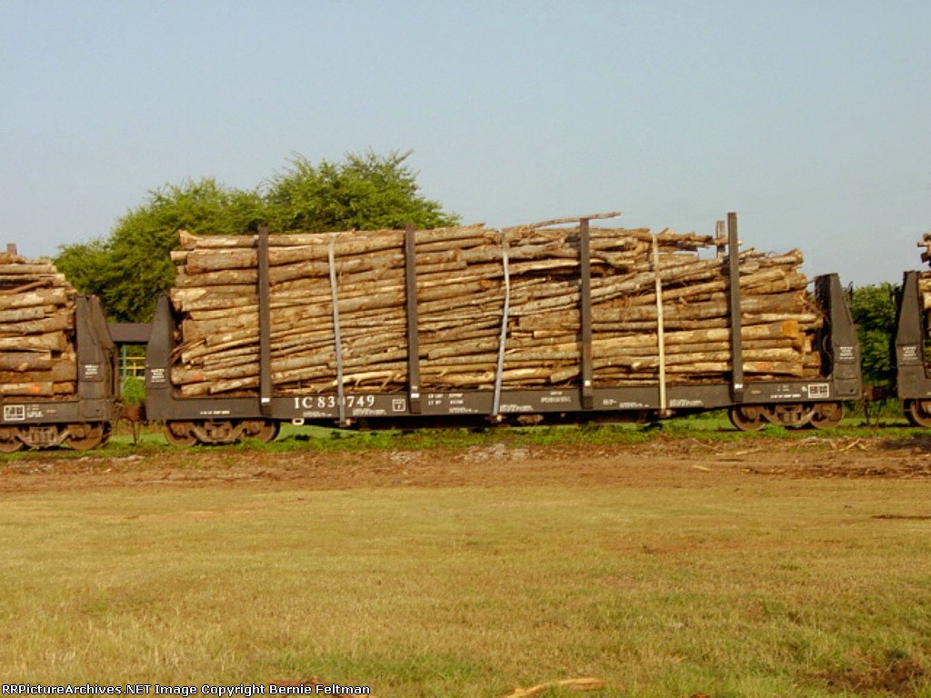 IC 830749 in the Norfolk Southern yard 