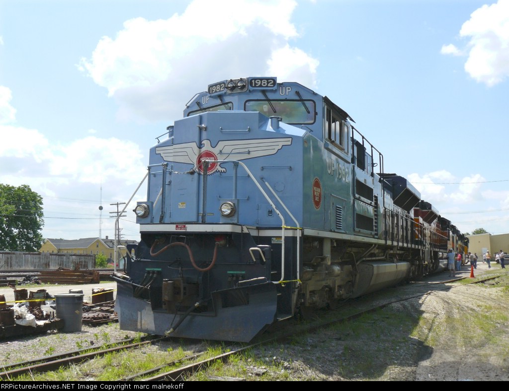 UP 1982