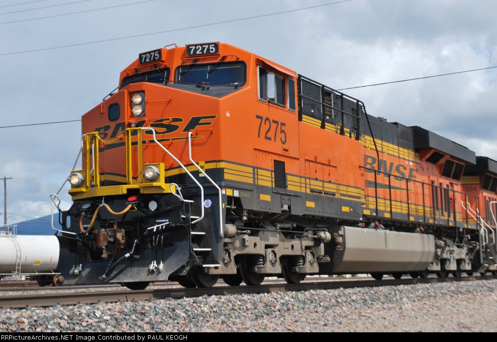 BNSF 7275 up close shot as she pulls a Grain train west towards Hauser, Idahol