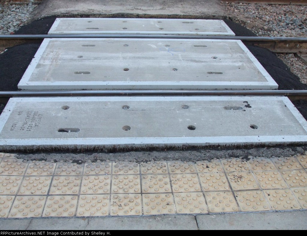 2nd try at the concrete plate for the baggage carts to go over