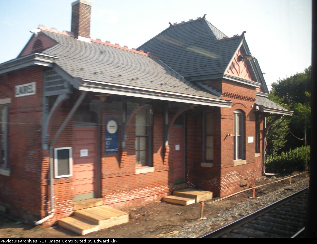 Passing Laurel Station