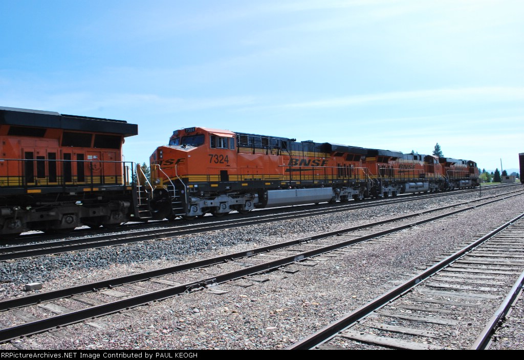 BNSF 7324 #3 unit with BNSF 7323 and 7322 ahead.