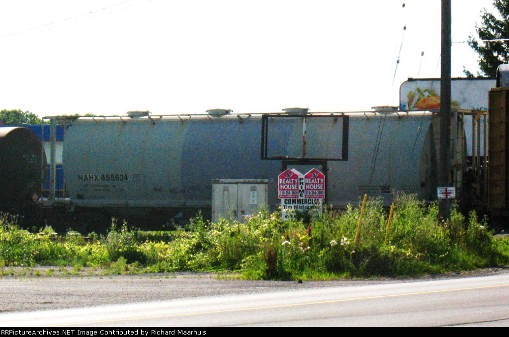 NAHX 455624