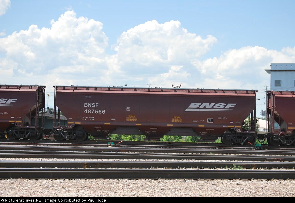 BNSF 487566