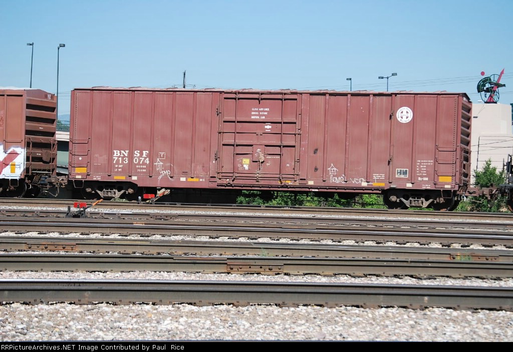 BNSF 713074