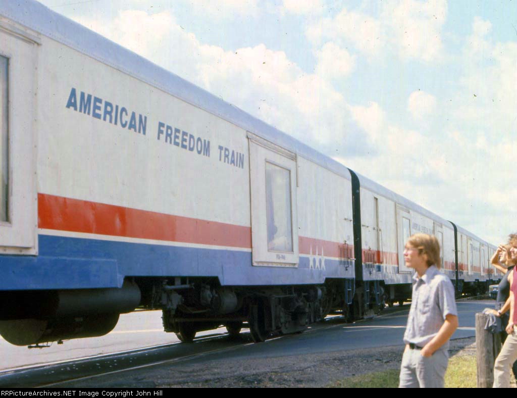 1002-A4-120 Southbound American Freedom Train heading for Sioux Falls