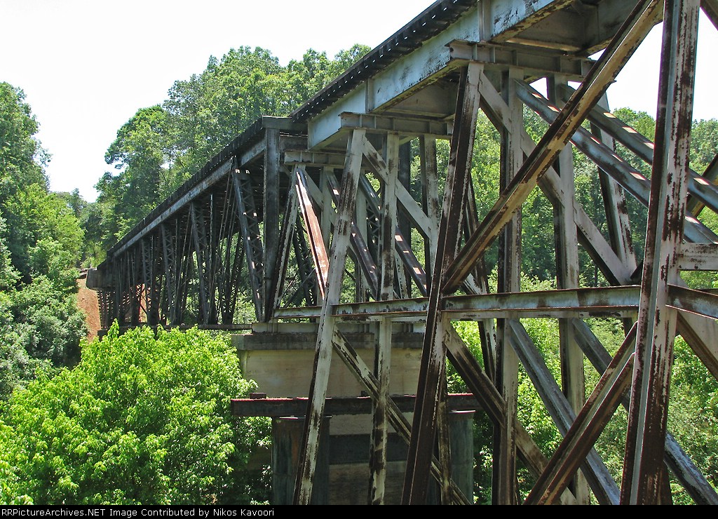 Under deck truss section