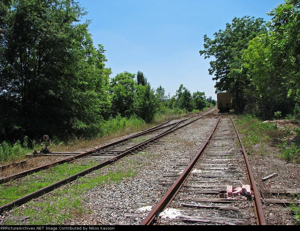 Unused sidings and main 