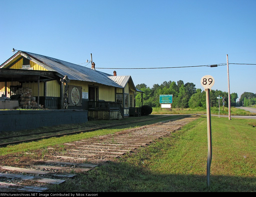 Milepost 89 at the Farmington station