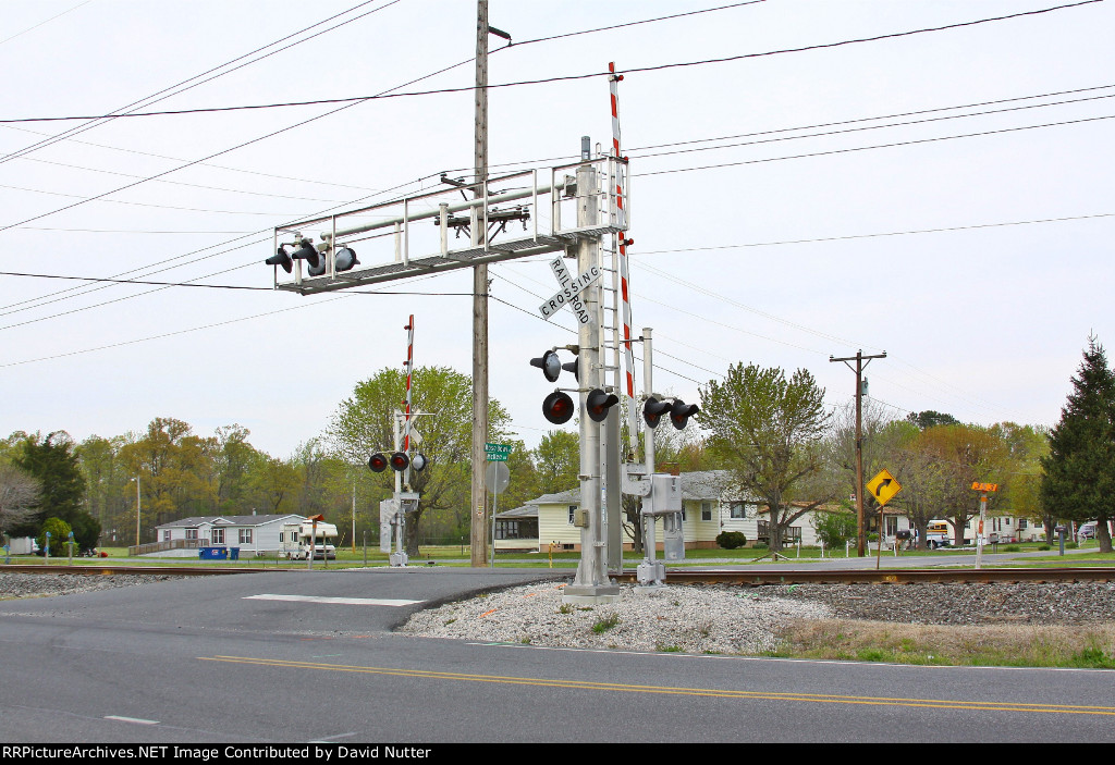 New grade crossing upgrade on Delmarva Secondary