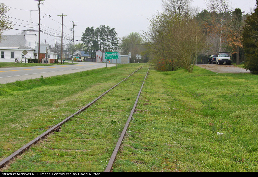 Abandoned track 1 (head north)
