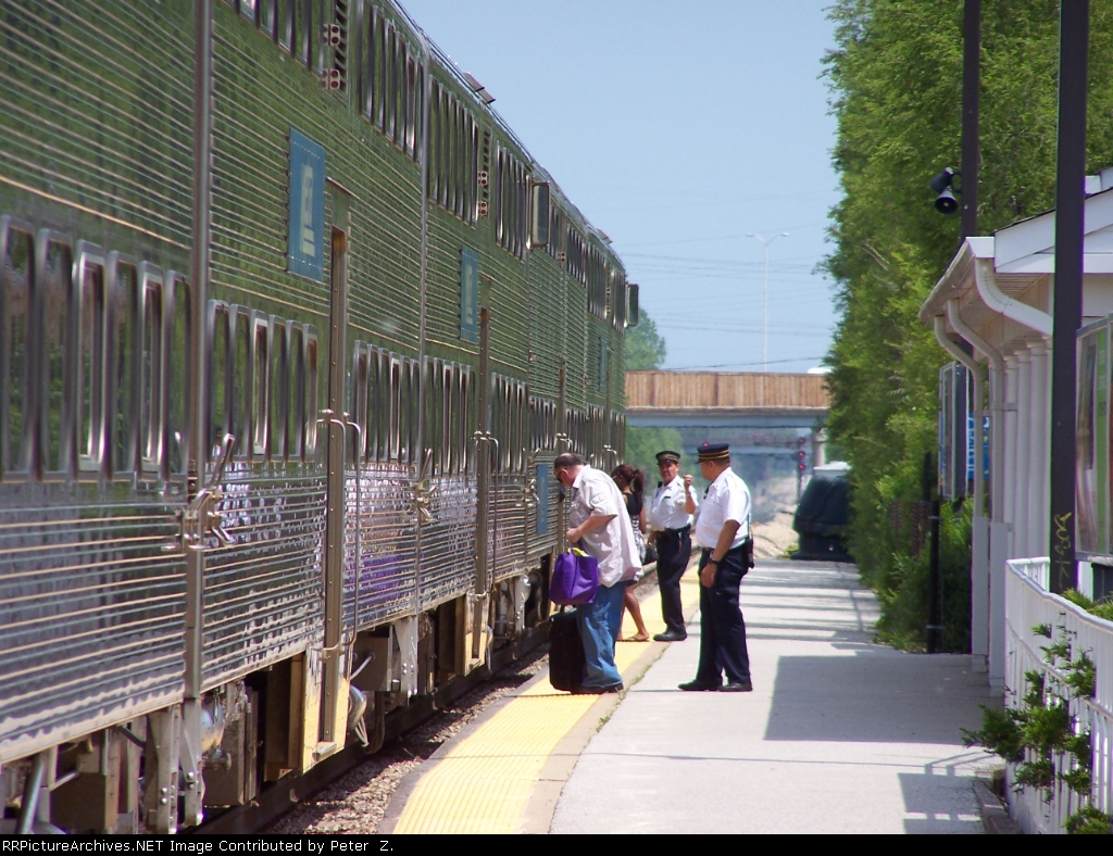 "All Aboard" for Chicago.