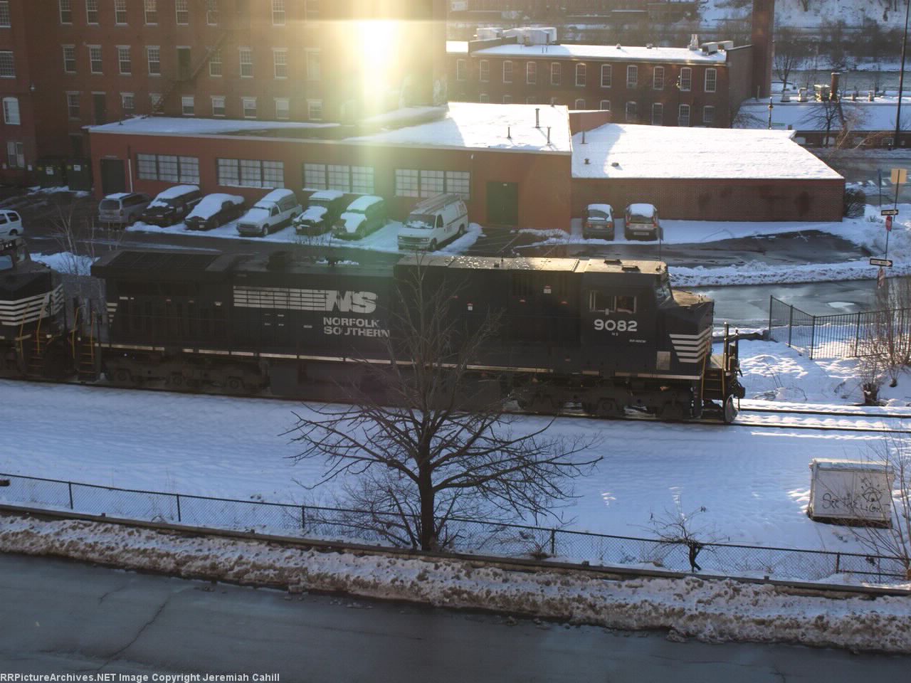 NS 9082 Leading the Loaded Coal Train