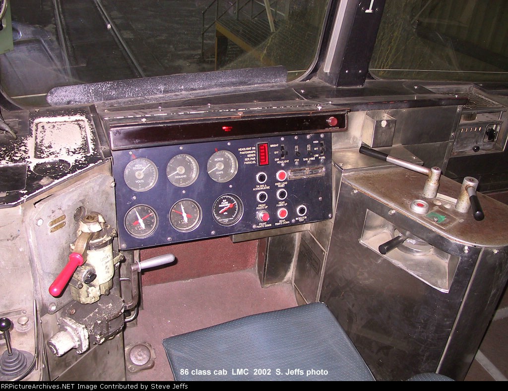 Cab controls SRA 86 class