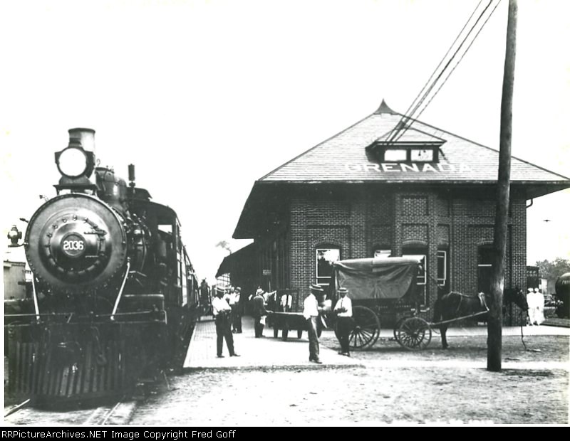 ILLINOIS CENTRAL DEPOT 1913