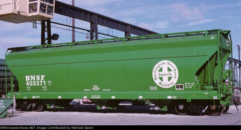 Newly painted BNSF 4650