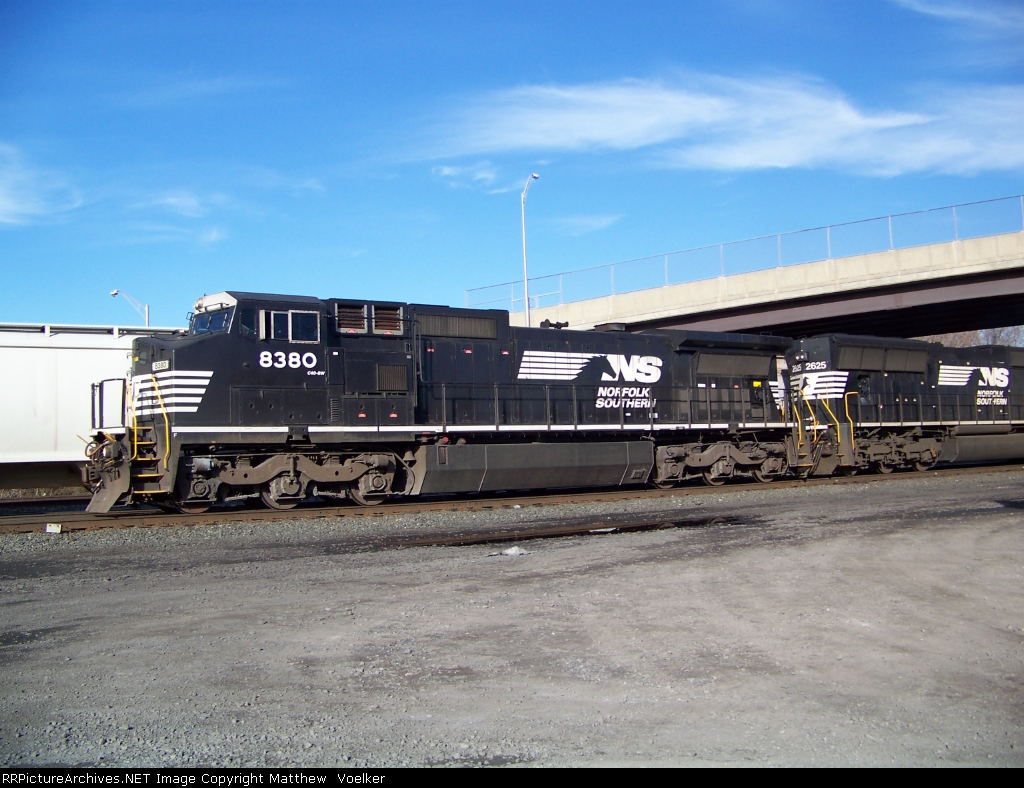 NS 8380