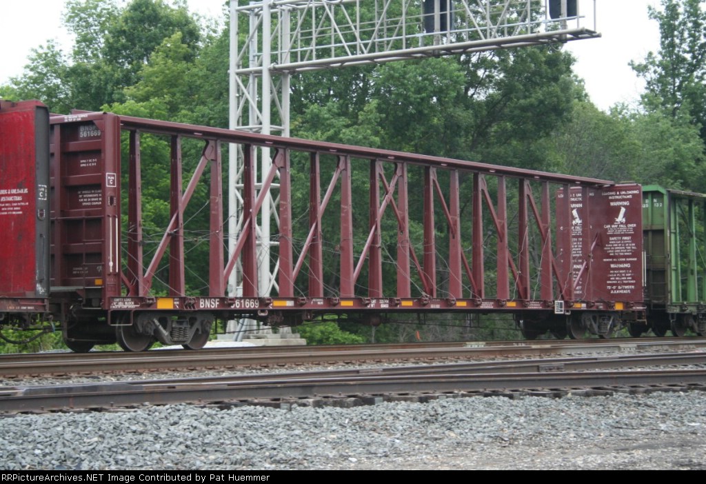 BNSF 561669
