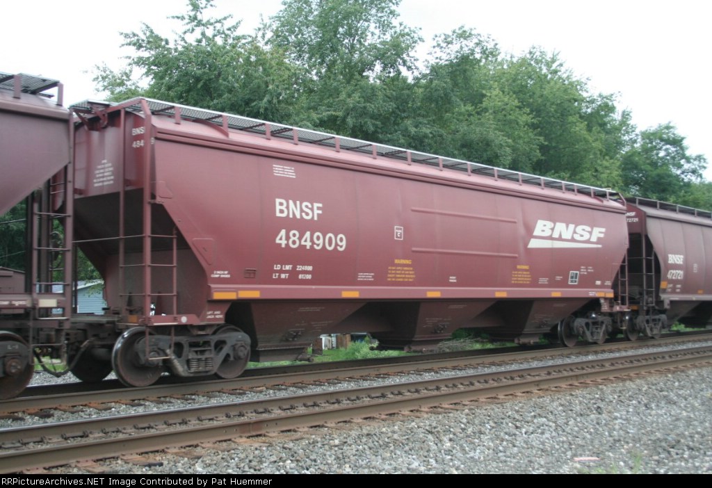 BNSF 484909
