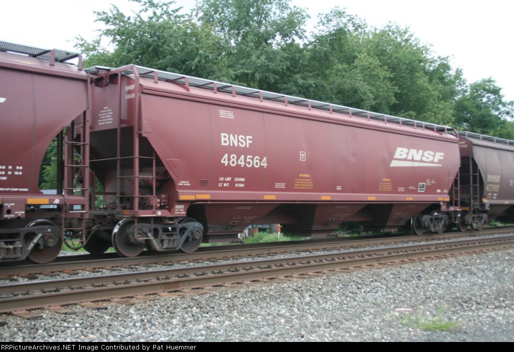 BNSF 484564