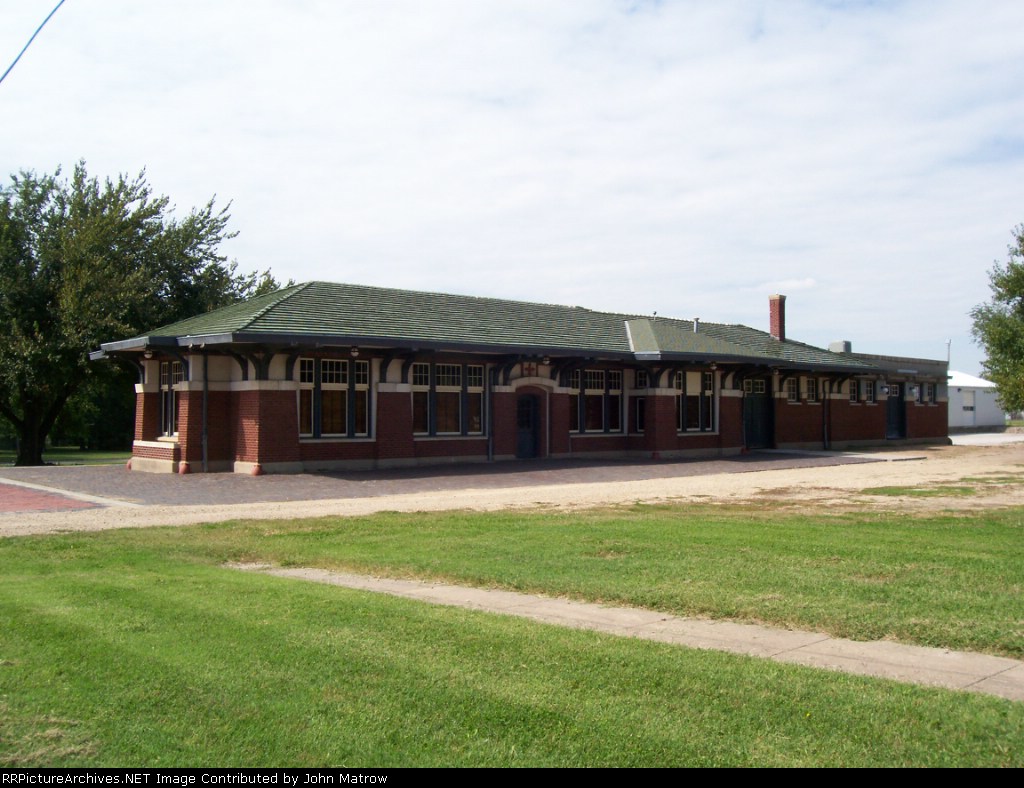 Former ATSF depot