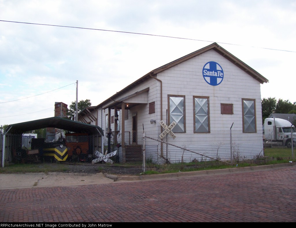 Former ATSF freight station