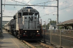 GP40PH-2 on a westbound to Bay Head