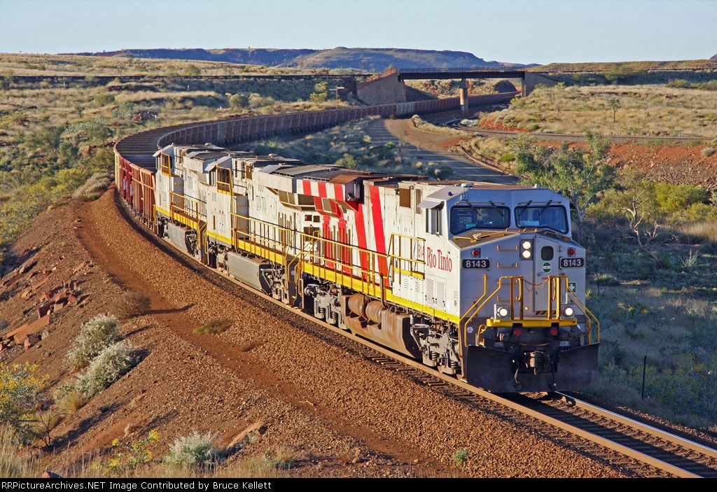 Rio Tinto Iron Ore 8143 General Electric  ES44DCi  