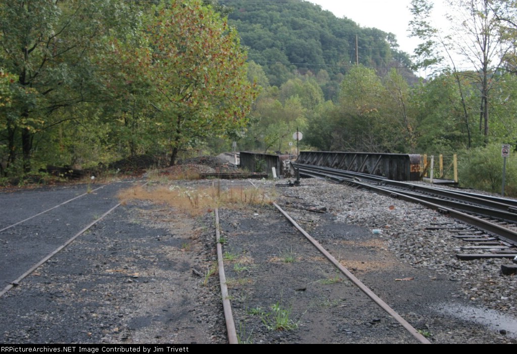tail tracks for small truck dump
