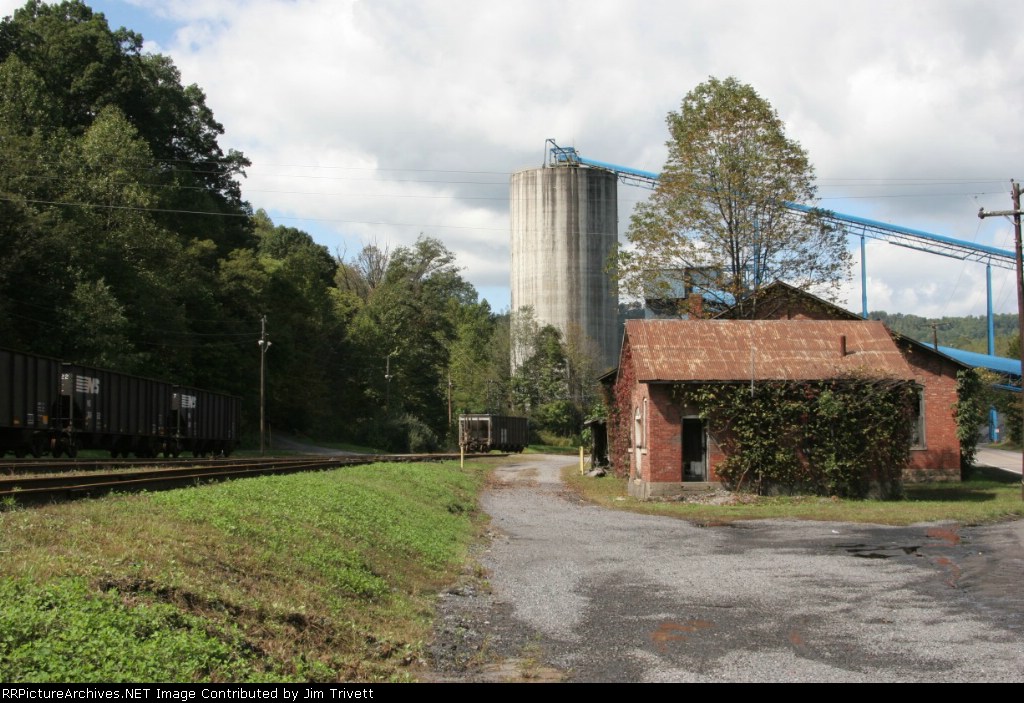Paramont Coal Toms Creek loadout