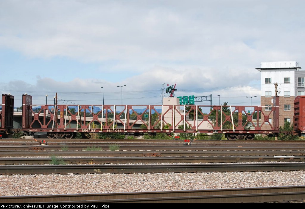 BNSF 564085