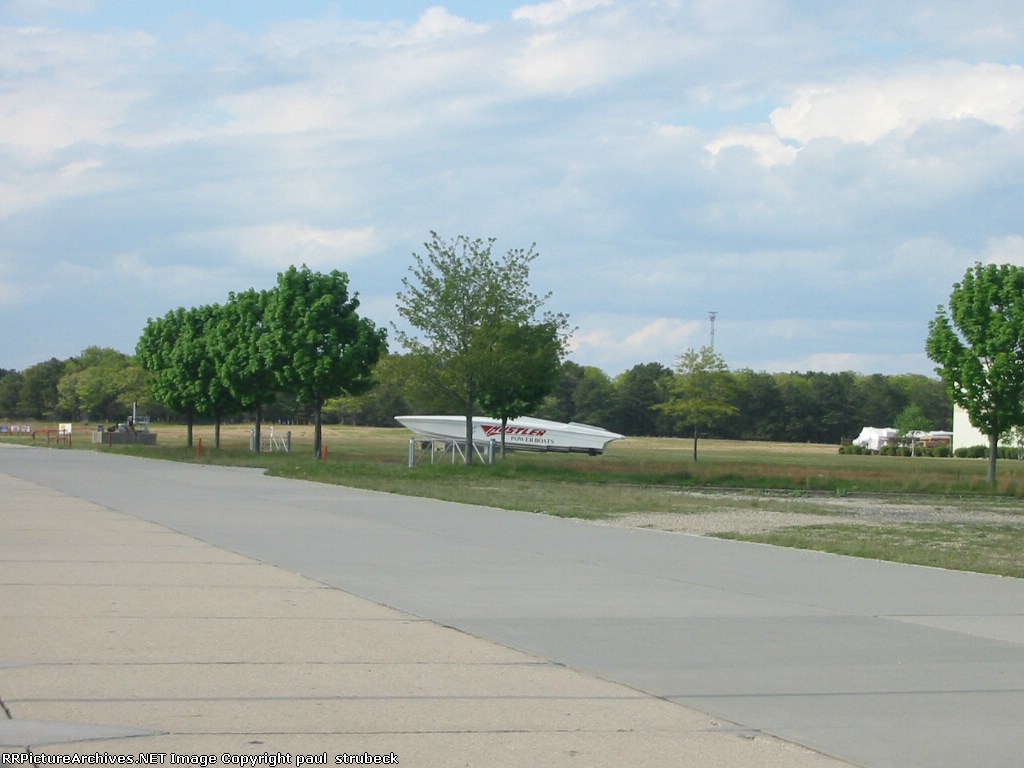 Hustler powerboats occupys a large peice of proberty right of the spur