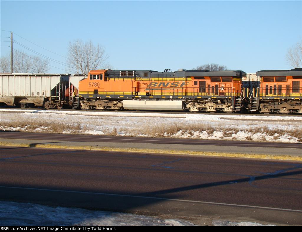 BNSF 5780