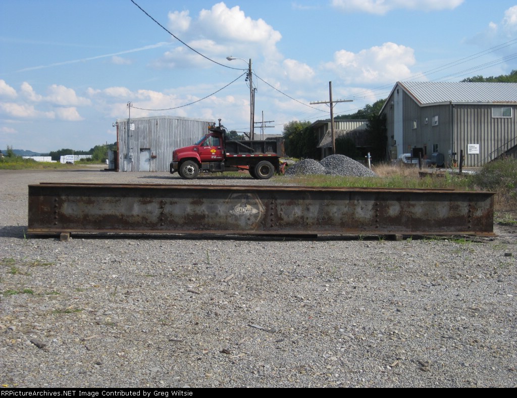 A steel beam (bridge?) with a Shawmut logo sits near the DuBois yard
