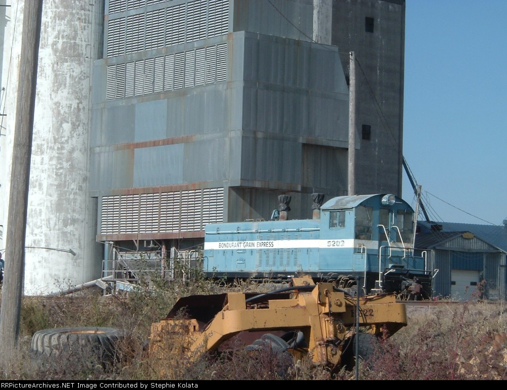 BONDURANT GRAIN EXPRESS 5202