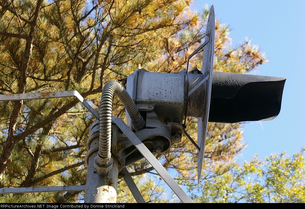 Side view of the Beulah signal