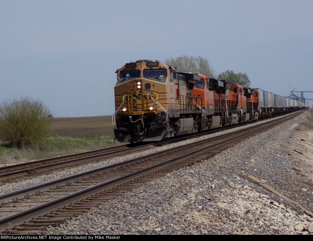 BNSF 4585
