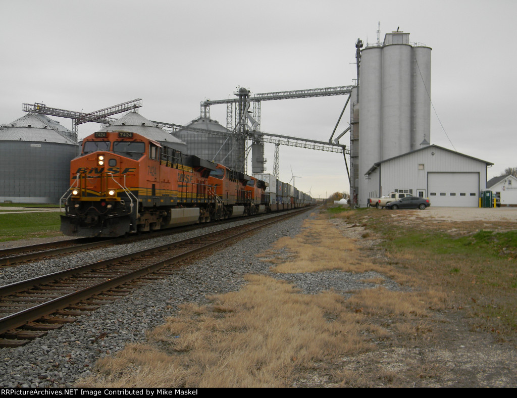 BNSF 7424