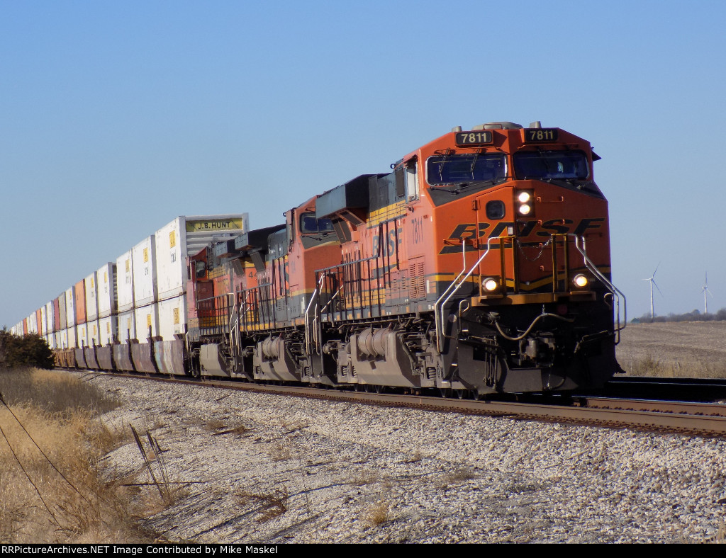 BNSF 7811