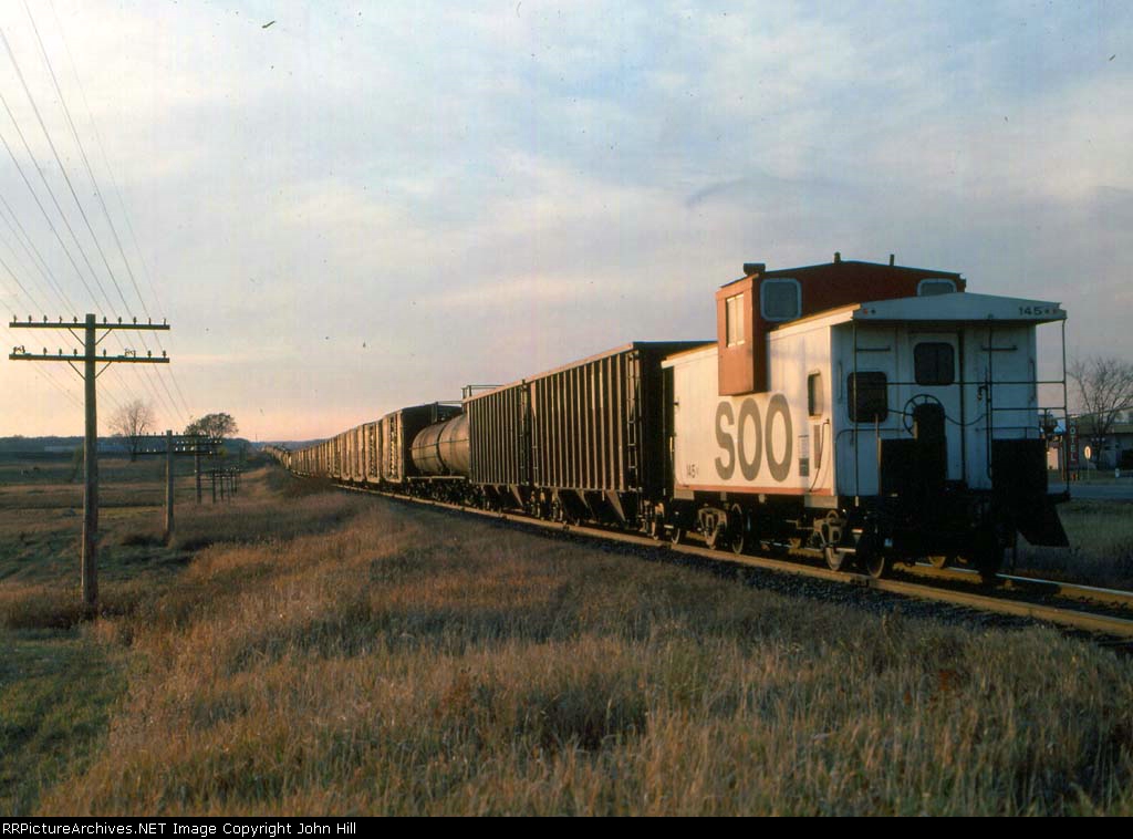 1025-29 Westbound SOO freight