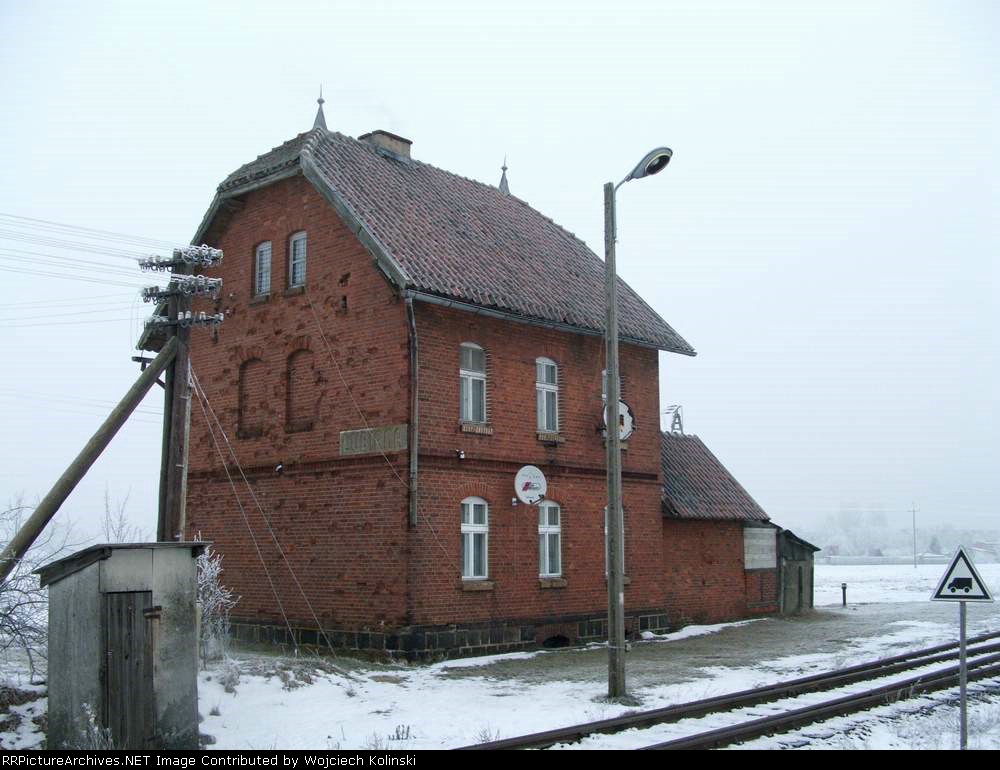 Building of railway's men