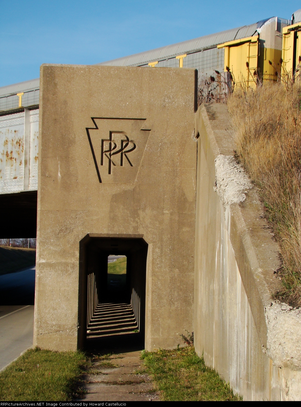 The old PRR "Keystone" on the viaduct where the PRR Toledo yard once was