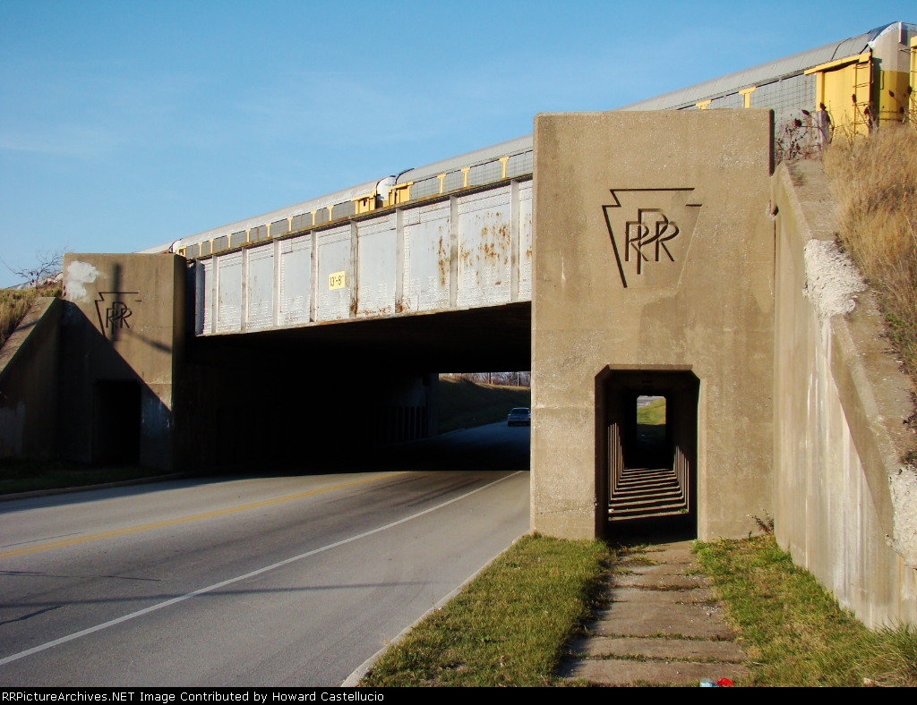 PRR Keystones on the former Toledo PRR yard viaduct