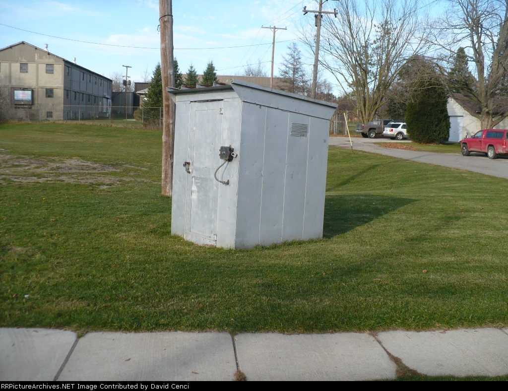 Relay cabinet at Yale Rd.