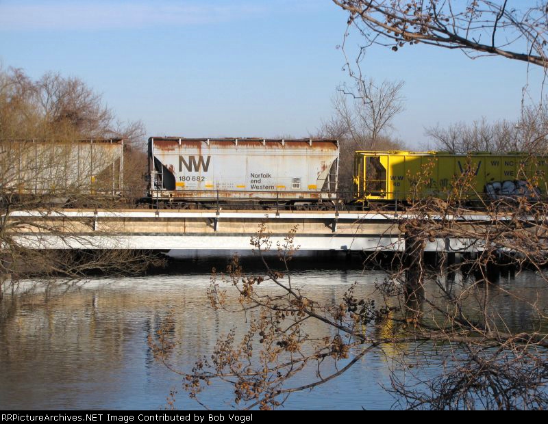NW 180682