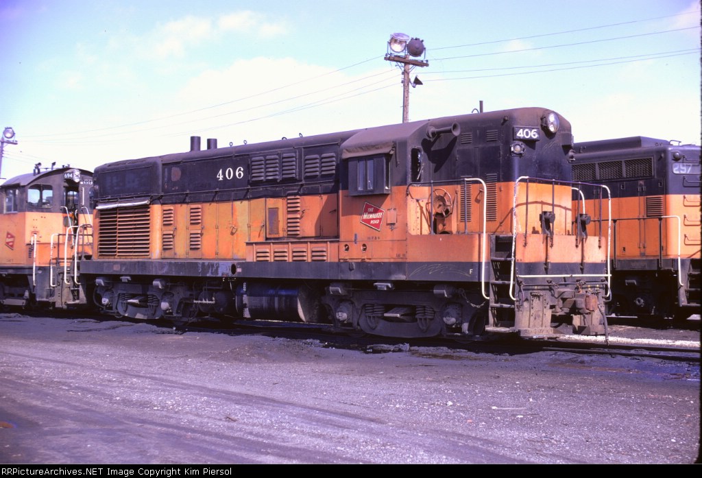 Milwaukee Road FM H-16-44 #406