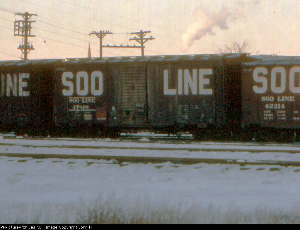 1125-22a SOO 47818 at C&NW Railway Transfer Yard